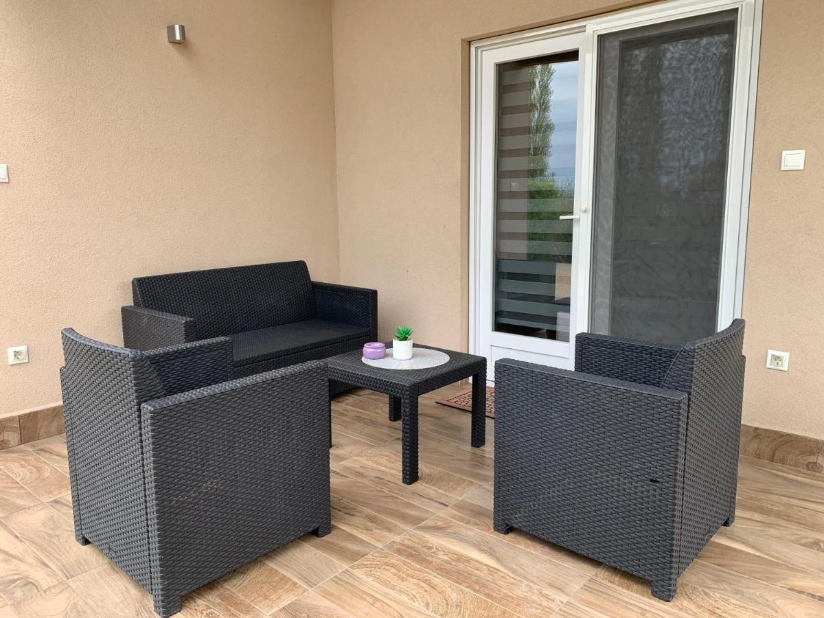 זמראדי Fullhouse Apartmanhaz מראה חיצוני תמונה